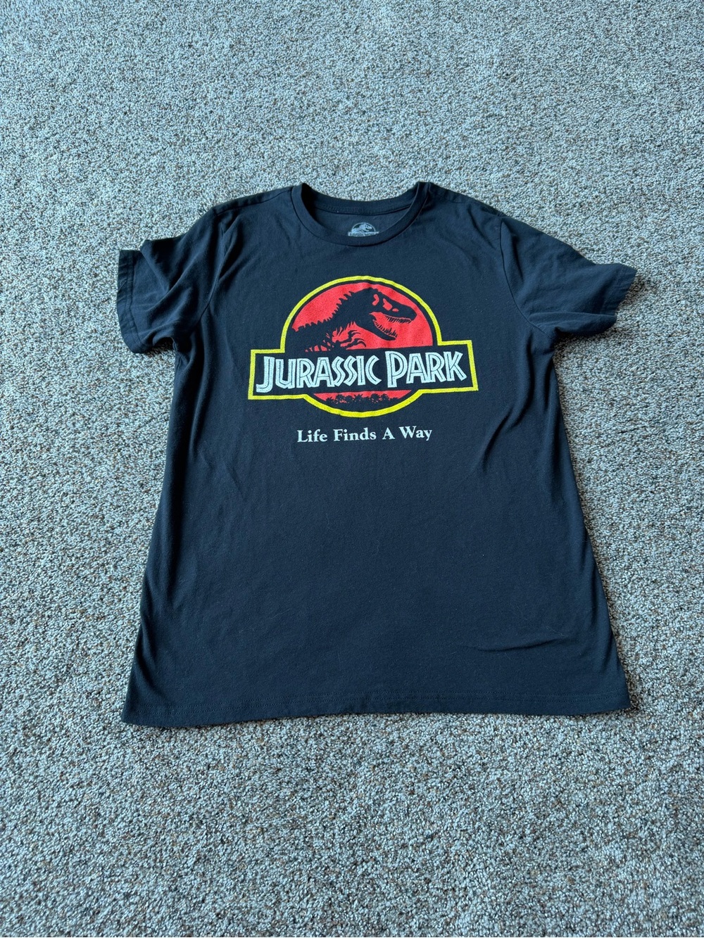 Jurassic Park Life Finds A Way Graphic T Shirt Black Size Large L